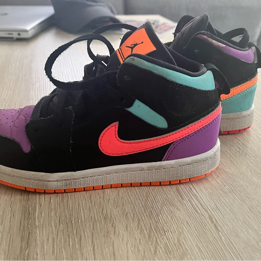Nike air jordan 1 mid youth shoes